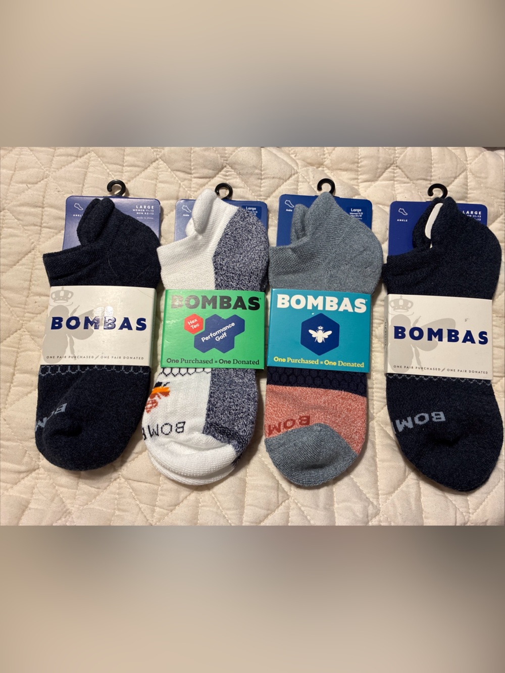 Bombas unisex ankle socks lot of 4 size large